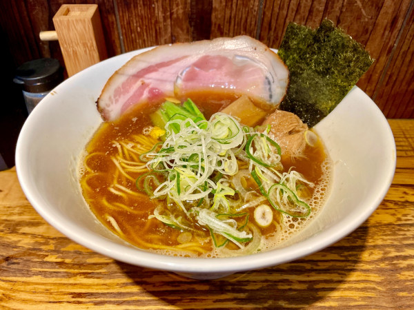 「醤油中華そば」@中華そば べぃしっくの写真