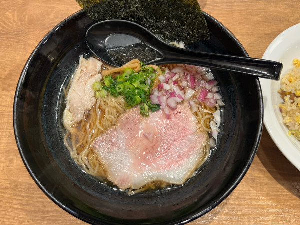 「あっさりの紫　五目半炒飯セット」@らーめん銕 本店の写真