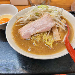 バッチ濃い醤油（980円）＋生卵（50円）