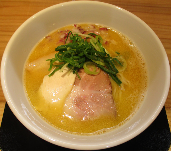 「蛤と真鯛の白湯そば　1200円」@貝麺 ふか川の写真