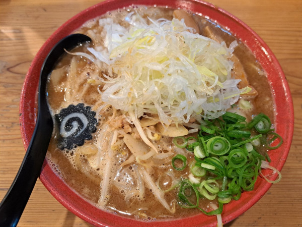 「熟成味噌らぁう麺(中盛)」@烈骨神麺 AJI10の写真