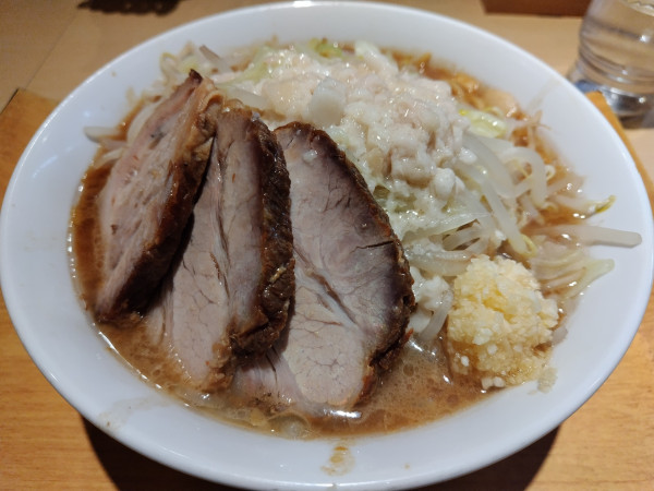 「【限定】豚そば　※にんにく＆あぶら＆やさい」@つけ蕎麦 中華蕎麦 尚念 安曇野店の写真