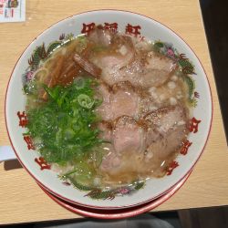 白醤油ラーメン　790円