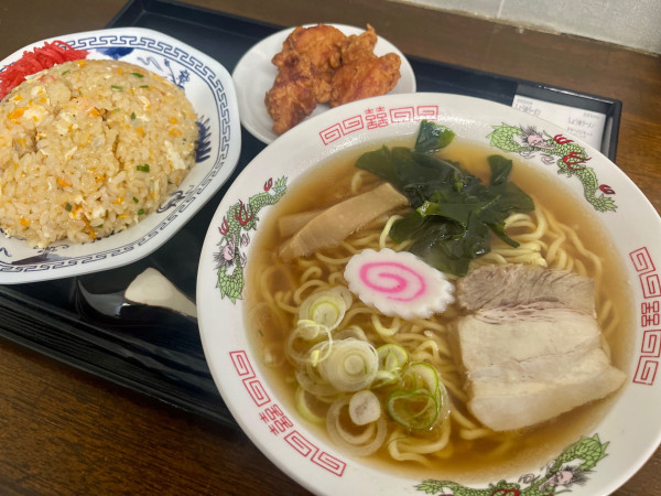 「しょうゆラーメンチャーハンセット」@鉄剣タロー食堂の写真