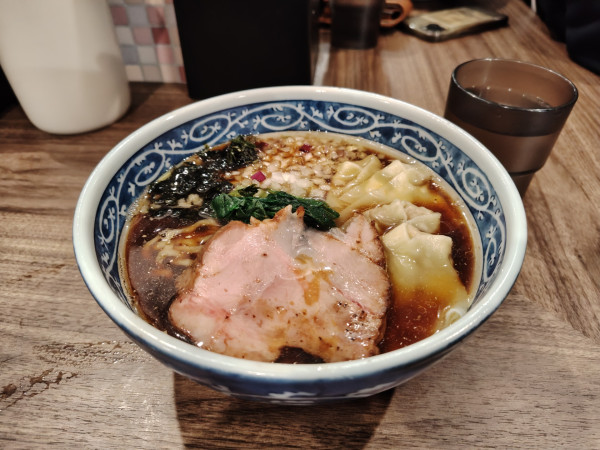 「ワンタン生姜醤油ラーメン¥1350」@NOODLEパドルの写真