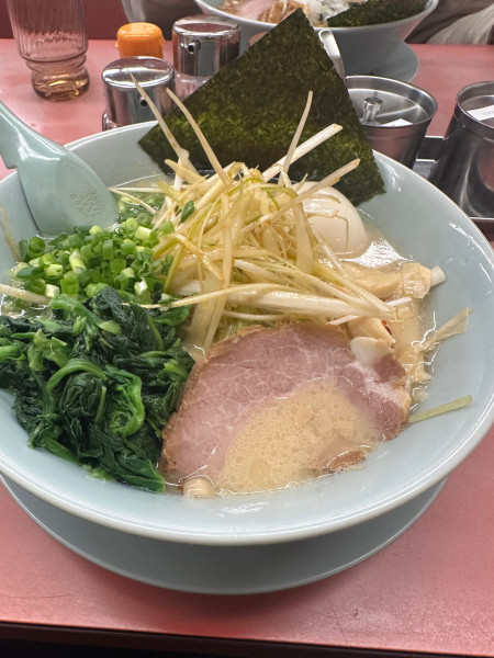 「プレミアム塩とんこつ」@山岡家 柏店の写真