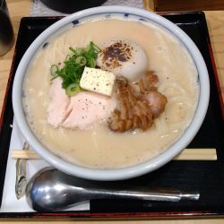 あんもち雑煮みそらーめん うどん相盛り【限定】