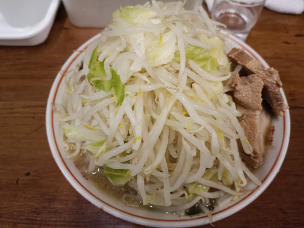 「小ラーメン　野菜マシマシ」@ラーメン二郎 品川店の写真