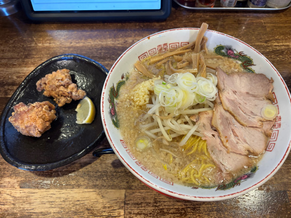 「中華そば(脂増し)大盛り+から揚げ2個」@信州麺屋 きまはち商店の写真