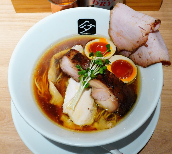 「味玉鶏の中華そば+スーパードライ小瓶」@中華そば 髙野の写真