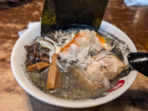 「いか墨ラーメン（1,150円）」@環七ラーメン 周麺の写真