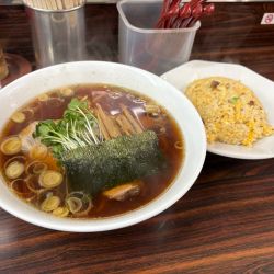 生姜ラーメン + 半チャーハン