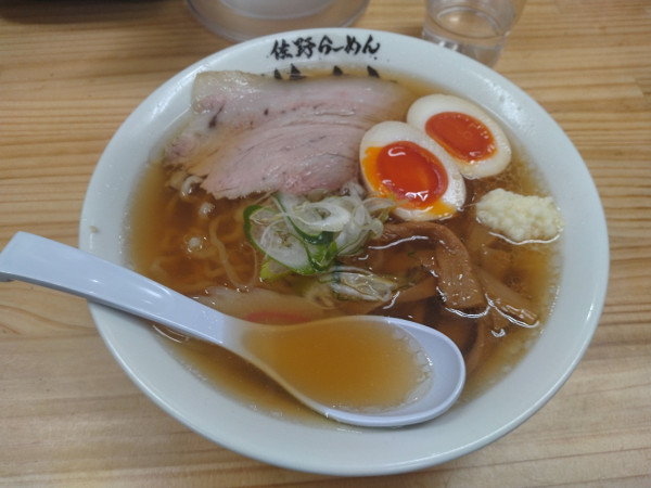 「煮玉子醤油らーめん¥価格失念+ニンニク¥150-」@佐野らーめん 佐よしの写真