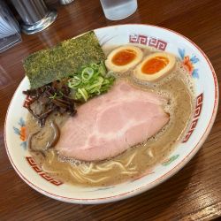 濃厚ラーメン、味玉