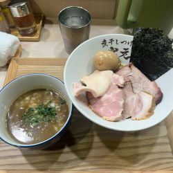 極濃煮干しつけ麺