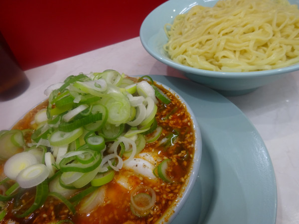 「もり中華＋山盛りネギ＋辛中華変更（2辛）　1,400円」@なぎちゃんラーメン 青物横丁店の写真