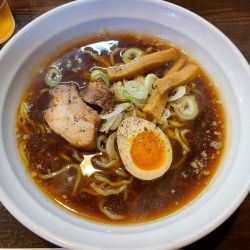 黒（くろ）　￥９５０