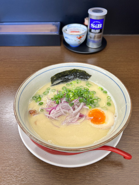 「鶏白湯ラーメンふつう」@鶏白湯ラーメン 一ノ瀬の写真