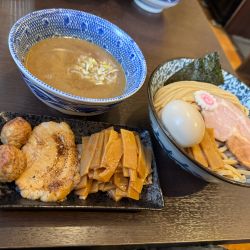 つけめん（濃厚鶏豚骨魚介）