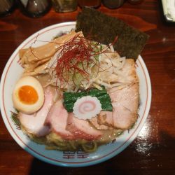 濃厚味噌煮干し+チャーシュー+メンマ