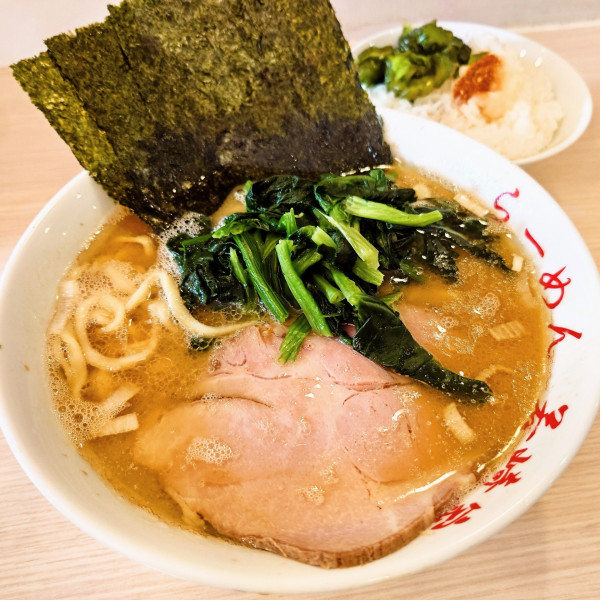 「ラーメン＋ライス」@横浜ラーメン 若崎家の写真