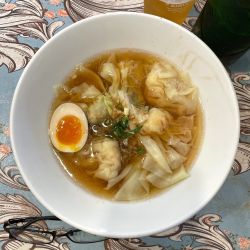 雲呑三種ワンタン乗せ麺（6個入り）