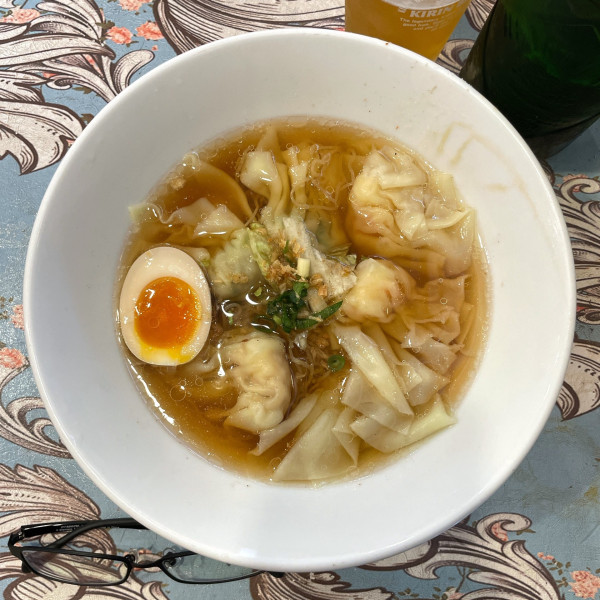 「雲呑三種ワンタン乗せ麺（6個入り）」@香港彭記雲呑専門店の写真