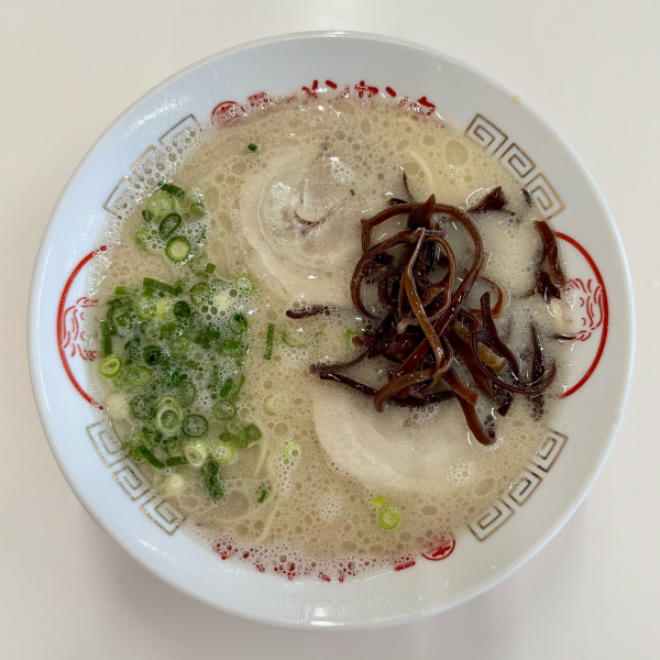 「ラーメン（540円）きくらげ（80円）」@丸幸ラーメンセンター 基山店の写真
