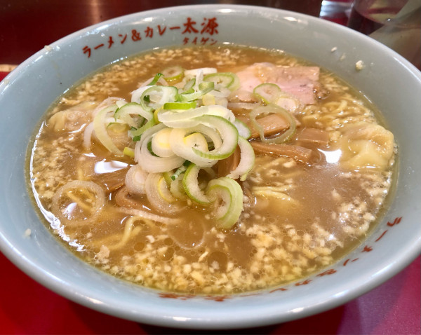 「ニンニクワンタンラーメン1050円」@太源の写真