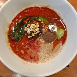 白ごま担々麺（910円）