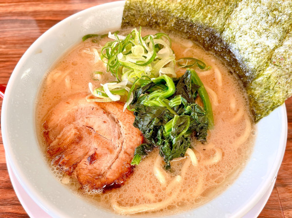 「豚骨らーめん醤油（900円）」@清六家 結城店の写真