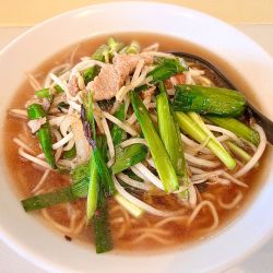 にらそば（950円）