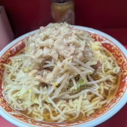 大ラーメン+烏龍茶