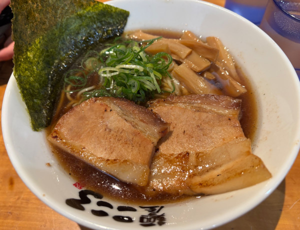 「醤油ラーメン」@麺屋こころ 六角橋店の写真