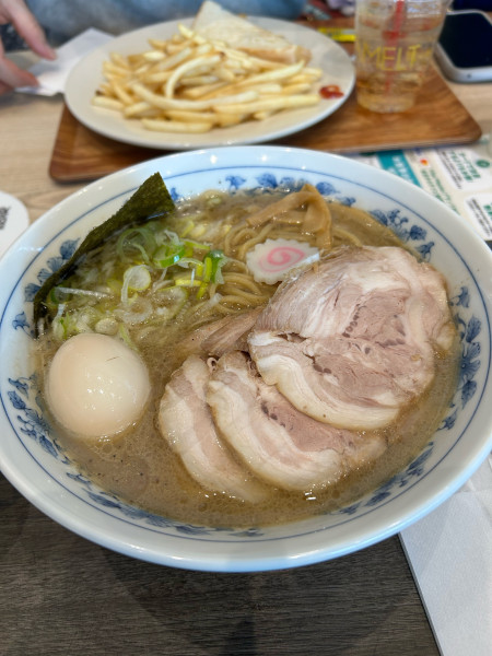 「特製中華そば大盛1240円」@次念序 ふかや花園プレミアムアウトレット店の写真