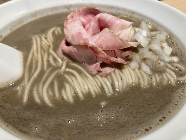 「学割にぼしセット（濃厚煮干蕎麦＋背脂の和え玉）」@麺処 にぼし香 早稲田店の写真