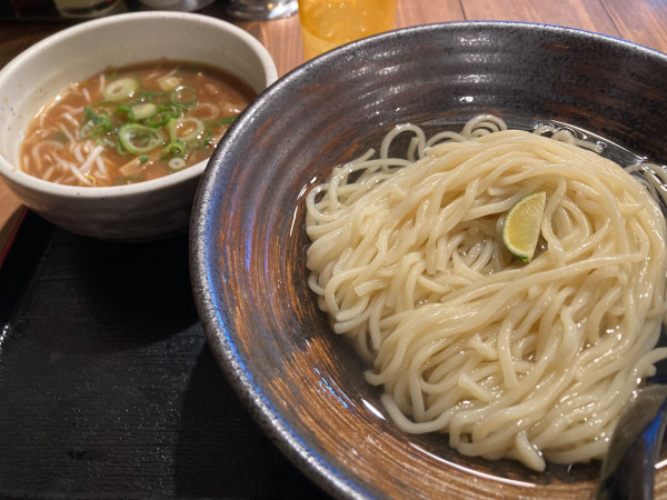 「昆布水つけ麺　麺特盛」@麺屋うだつの写真