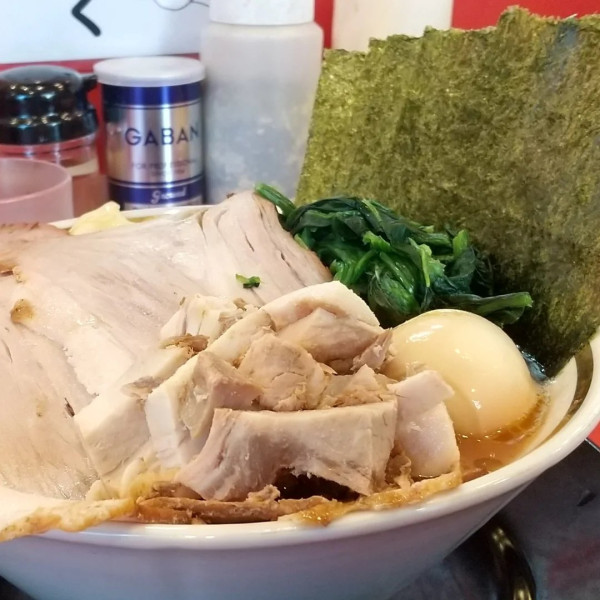 「#特製ラーメン #並 #1250円 #ライス食べ放題 #100円」@家系ラーメン 裏大輝家 青物横丁店の写真