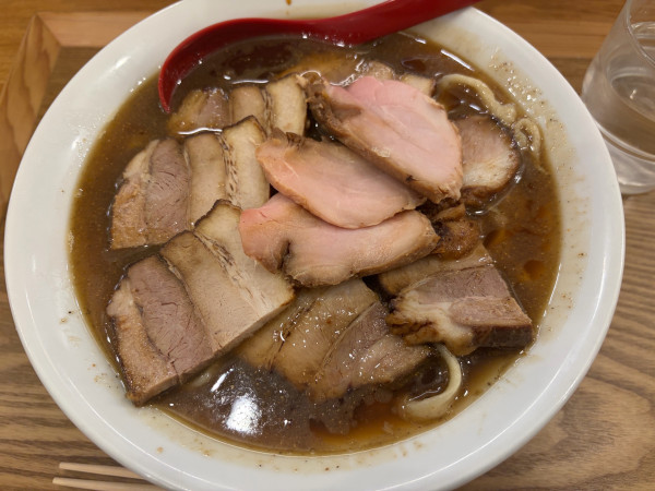 「肉そば煮干し中盛」@麺や 七彩 八丁堀店の写真