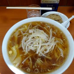 もやしわんたんめん1000円炊き込みご飯200円