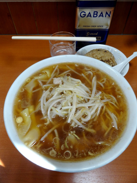 「もやしわんたんめん1000円炊き込みご飯200円」@かいらくの写真