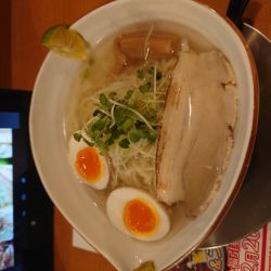 鯛出汁塩ラーメン