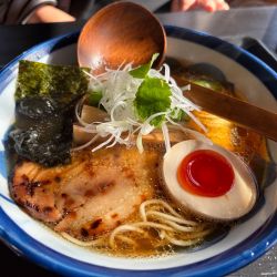 淡麗醤油らーめん