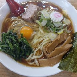 らぁめん+生卵(¥950+サービス券)