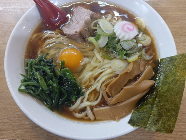 「らぁめん＋生卵（￥950+サービス券）」@らぁめん ふるいちの写真