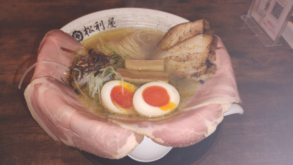 「まつり中華そば（白醤油）」@自家製麺 地鶏中華そば 松利屋の写真