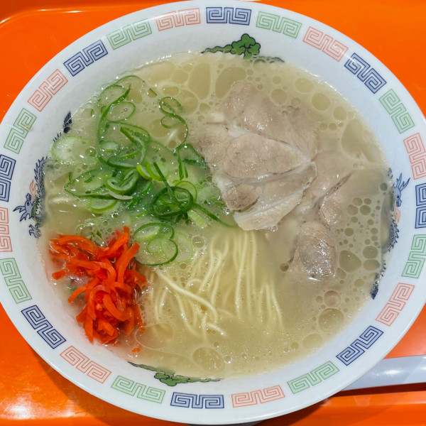 「博多ラーメン 290円（カタ）」@博多ラーメンはかたや 警固店の写真