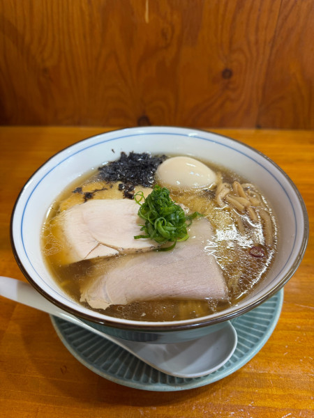 「貝だし醤油ラーメン全部のせ 1100円」@Noodle shop nanairoの写真