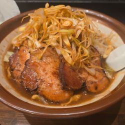 マー油のネギチャーシュー麺・麺増し✘‎3 ￥1,600
