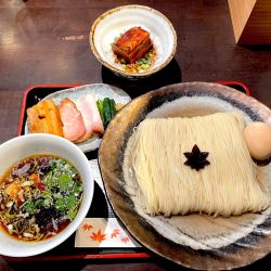 特製つけそば 大＋角煮飯